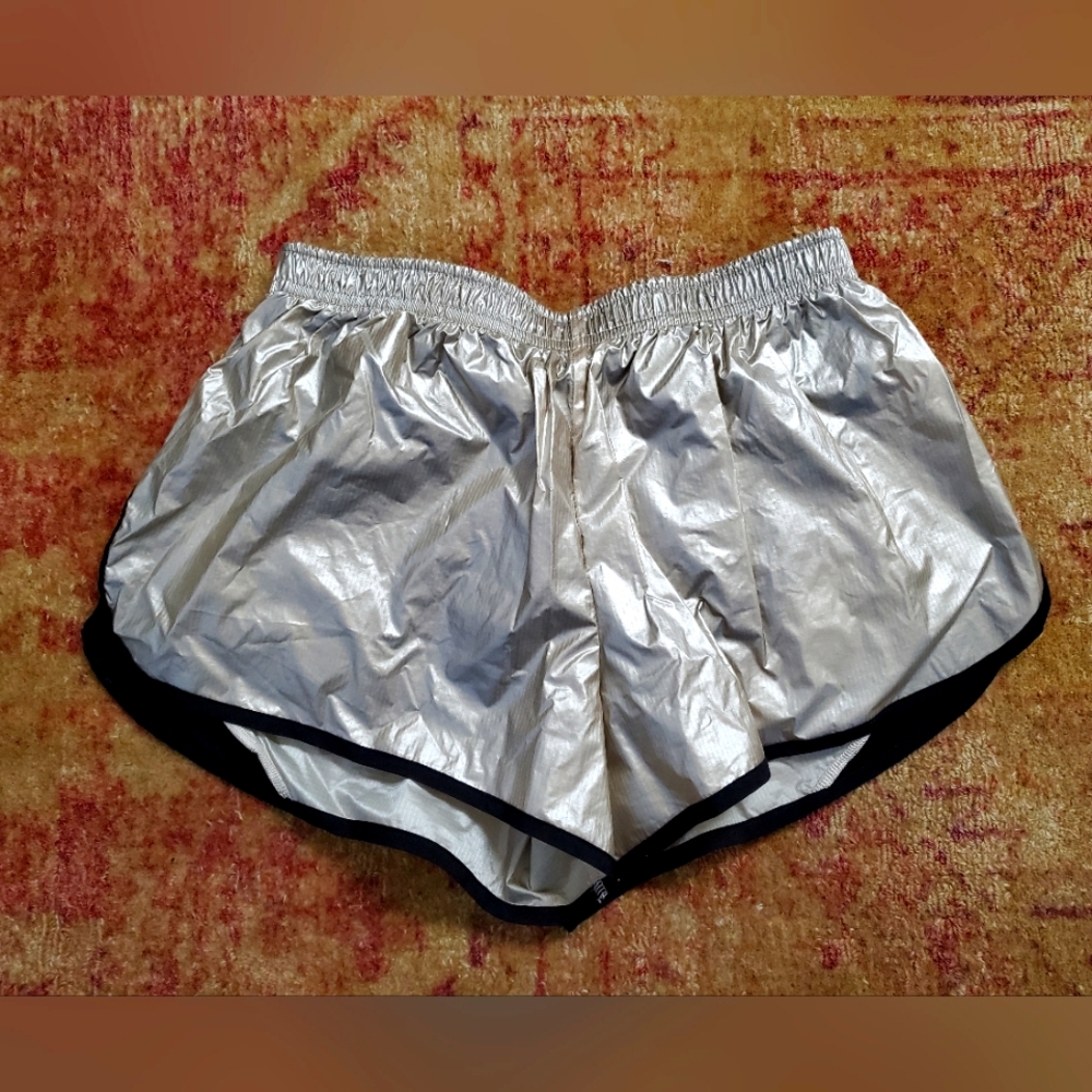 Victoria's Secret Shorts XS Gold Foil